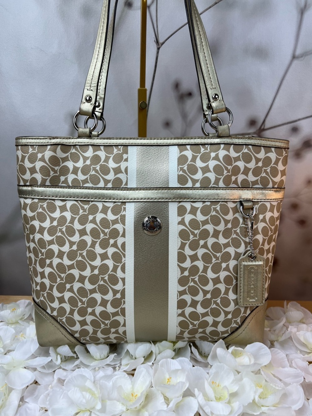 COACH Chealsea Heritage Stripe C Monogramed Beige Cream Purse - Picture 13 of 14